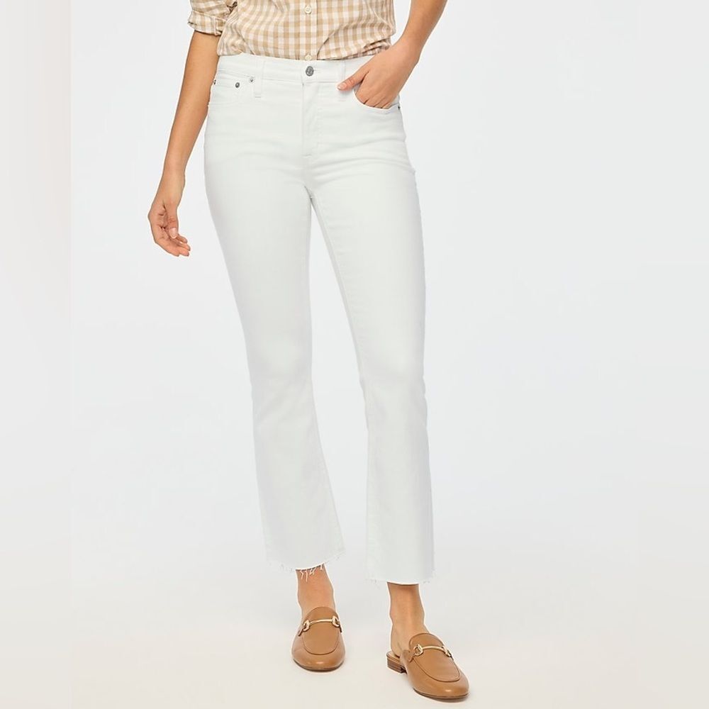 J Crew Factory Petite Flare Crop Jeans Signature Stretch Size 29P in White Denim